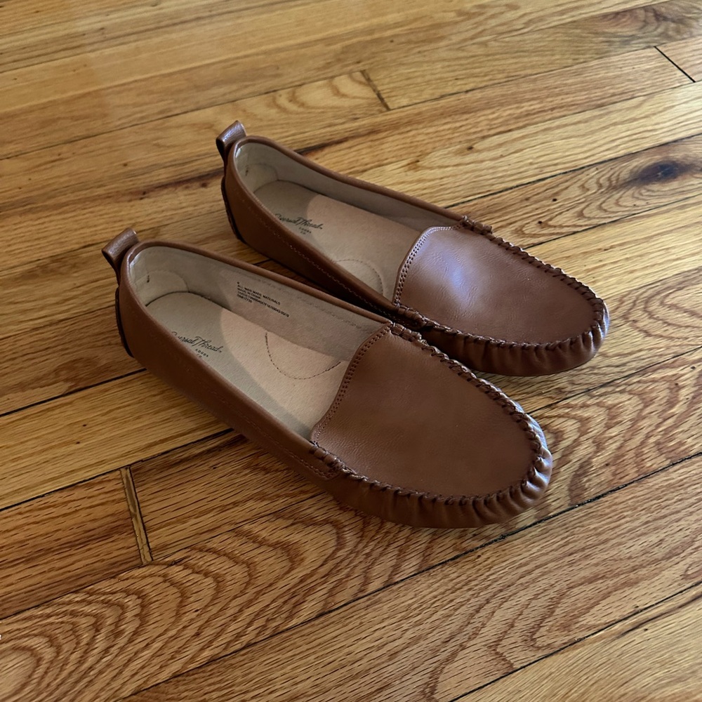 Never Worn - Universal Thread Loafers - Size 8